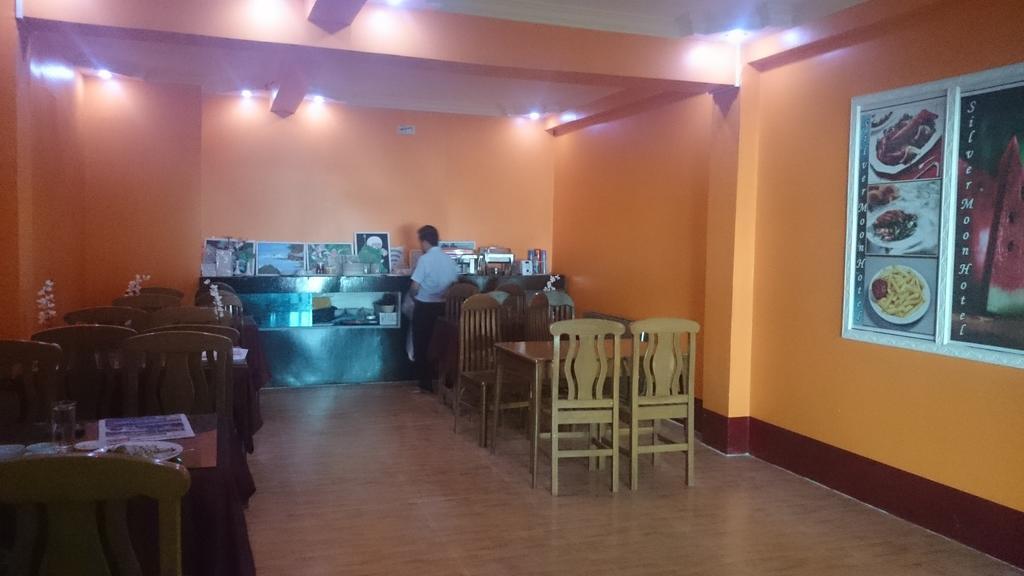 Silver Moon Hotel Yangon Exterior foto